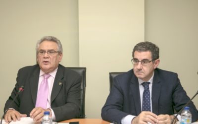 El comité nacional del transporte por carretera elige presidente a Carmelo González y nombra a Ovidio de la Roza presidente de honor.