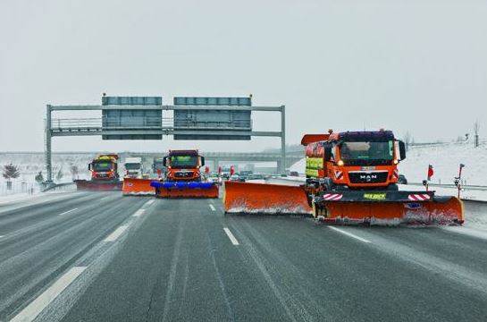 CORTADA LA AP-7 ENTRE FIGUERES Y LA FRONTERA FRANCESA