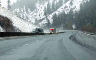 Al menos 450 carreteras continúan afectadas por nieve y hielo