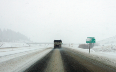 La nieve obliga al embolsamiento de camiones en varias carreteras